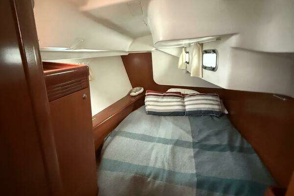 Simone 49ft Beneteau Yacht For Sale