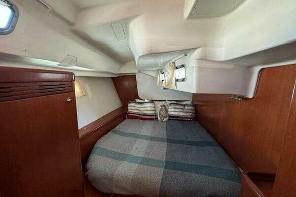 Simone 49ft Beneteau Yacht For Sale