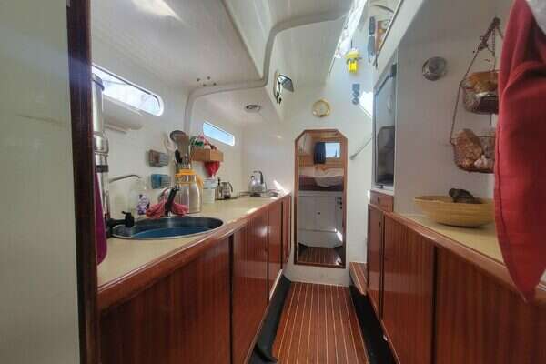 39ft Nimble Yacht For Sale