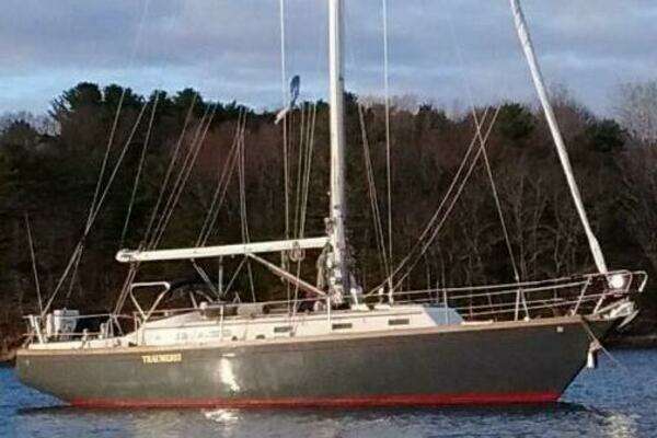 Photo of the 1977 Gulfstar 40