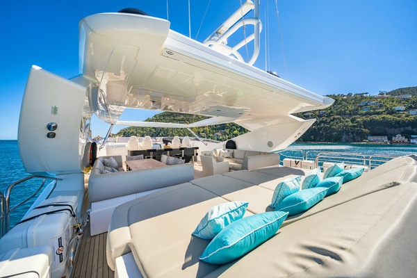 LADY VOLANTIS 113ft Sunseeker Yacht For Sale