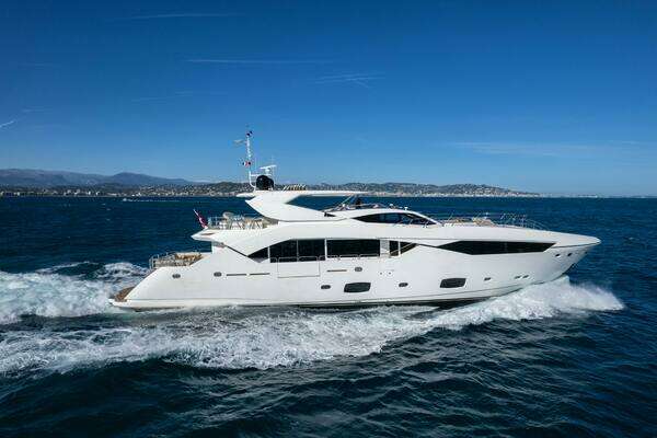 115-ft-Sunseeker-2014-Sunseeker 115 Sport Yacht-LADY VOLANTIS-Port Gallice France yacht for sale