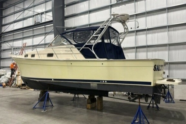 Photo of the 2005 Mainship Rum Runner 2 "Salty Dazed"