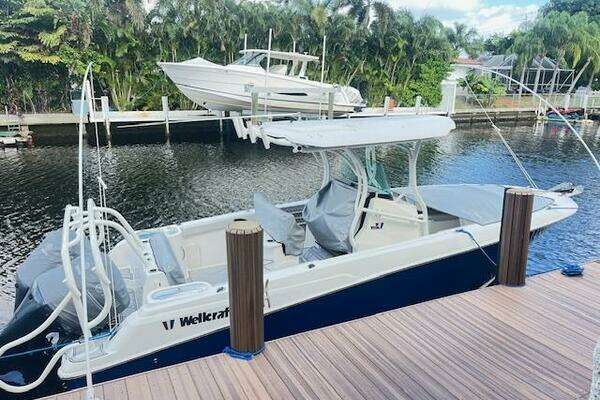 Photo of the 2019 Wellcraft 262 F CC