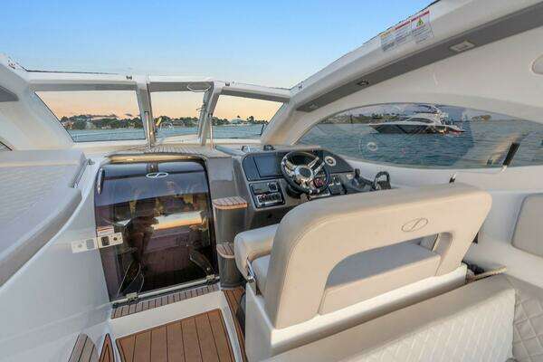 Schaefer 375 Yacht For Sale