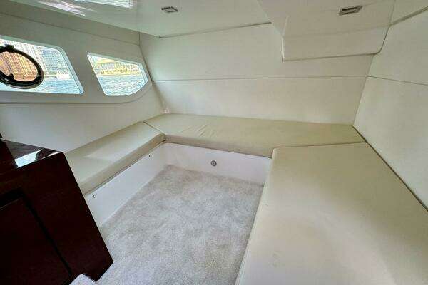 Schaefer 375 Yacht For Sale