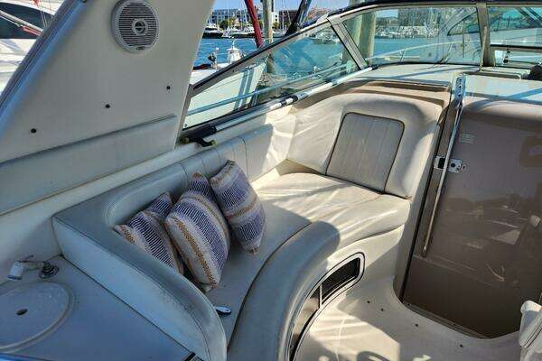 Photo of the 1998 Sea Ray Sundancer