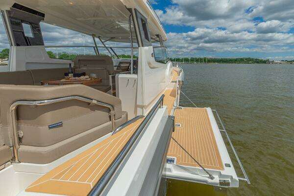 Nimbus W11 Yacht For Sale