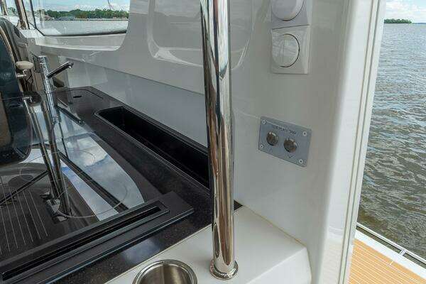 Nimbus W11 Yacht For Sale