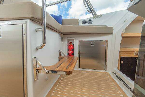 Nimbus W11 Yacht For Sale