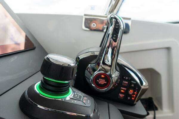 Nimbus W11 Yacht For Sale