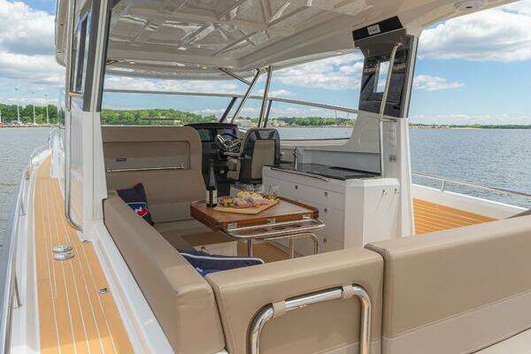 Nimbus W11 Yacht For Sale
