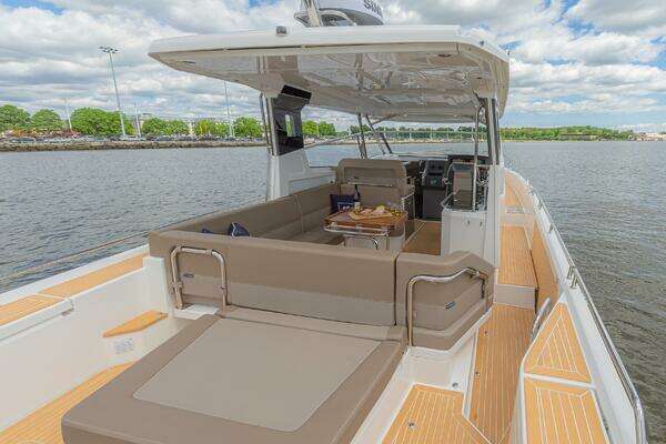 Nimbus W11 Yacht For Sale