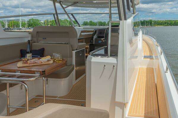Nimbus W11 Yacht For Sale