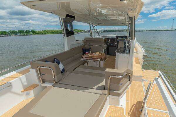 Nimbus W11 Yacht For Sale
