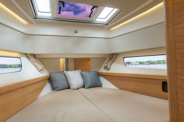 Nimbus W11 Yacht For Sale