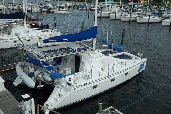 Photo of the 1999 Manta 42 "Sea Jazz"