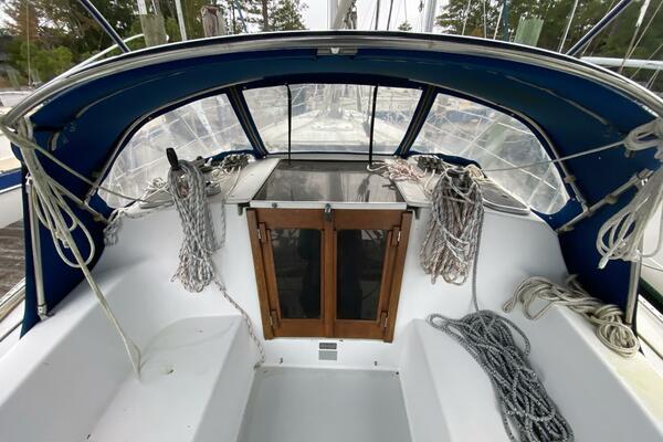 Cool Change 36ft Catalina Yacht For Sale