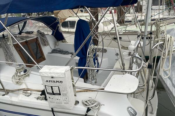 Cool Change 36ft Catalina Yacht For Sale