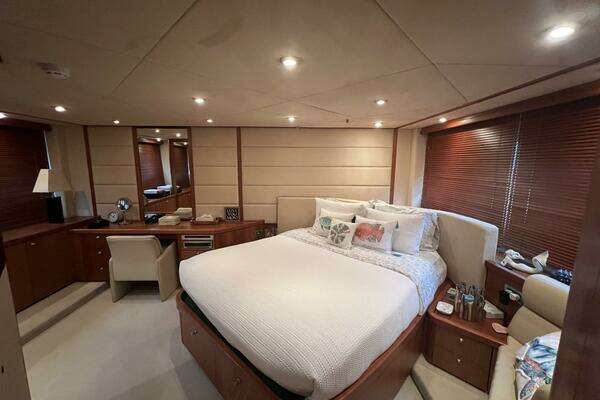 Sunseeker Manhattan 70 Yacht For Sale