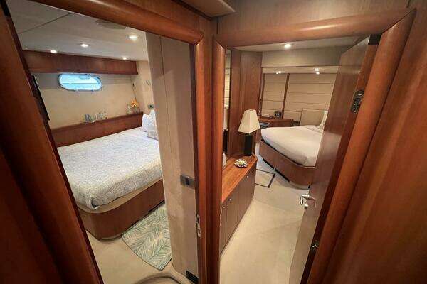 Sunseeker Manhattan 70 Yacht For Sale