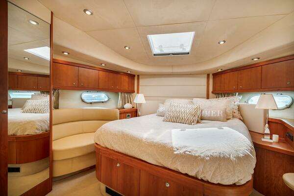 Sunseeker Manhattan 70 Yacht For Sale