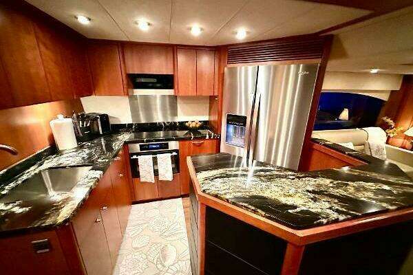 Sunseeker Manhattan 70 Yacht For Sale