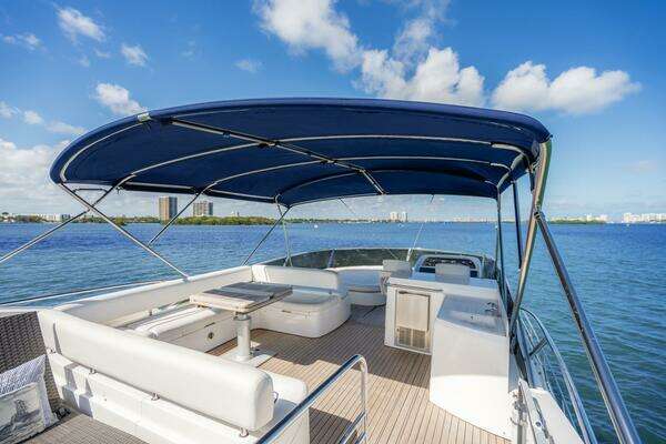 Sunseeker Manhattan 70 Yacht For Sale
