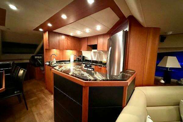 Sunseeker Manhattan 70 Yacht For Sale