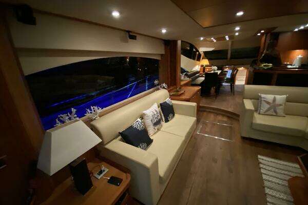 Sunseeker Manhattan 70 Yacht For Sale