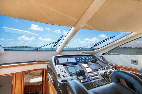 Sunseeker Manhattan 70 Yacht For Sale