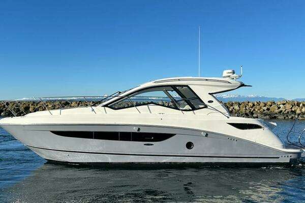 Sea Ray Sundancer 350 Coupe Yacht For Sale