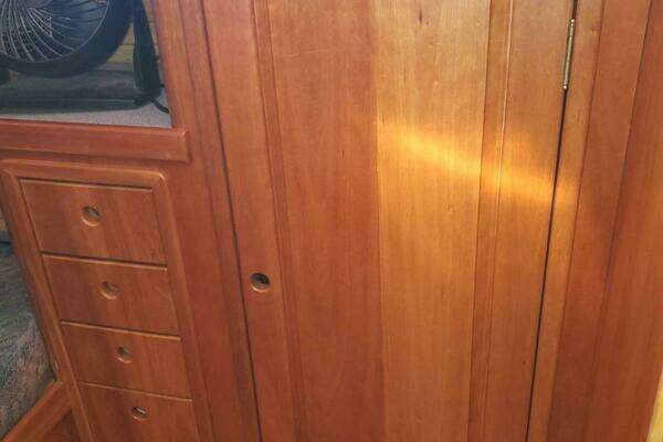 Photo of the 1998 Saga 43 "NADIA JANE"