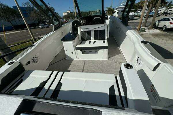 Monterey 30 ELITE Yacht For Sale