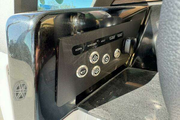 Monterey 30 ELITE Yacht For Sale