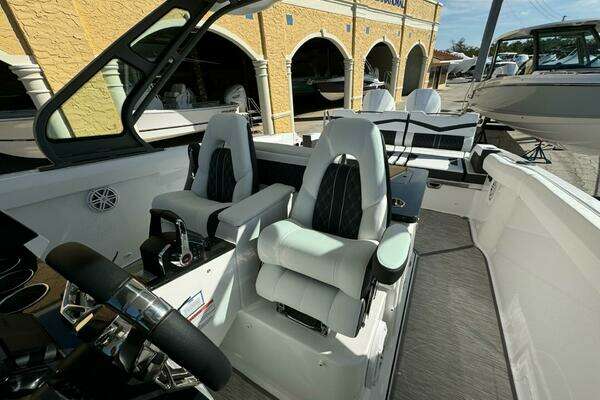 Monterey 30 ELITE Yacht For Sale