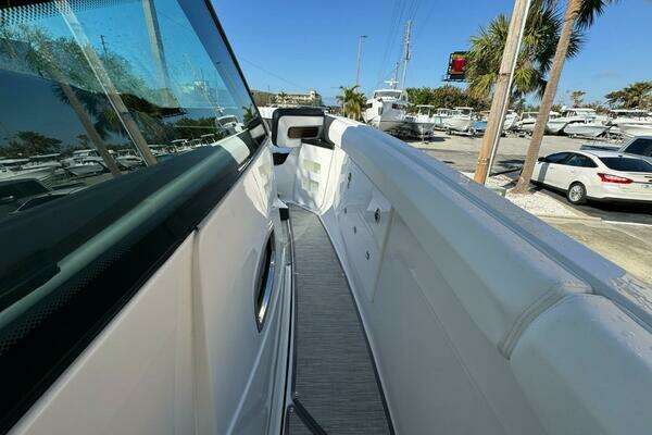 Monterey 30 ELITE Yacht For Sale