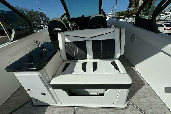 Monterey 30 ELITE Yacht For Sale