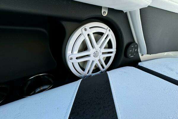 Monterey 30 ELITE Yacht For Sale