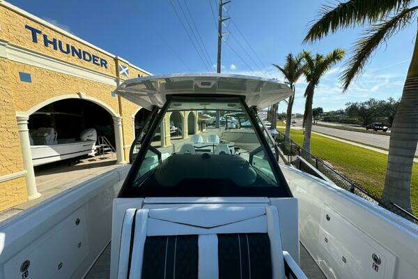 Monterey 30 ELITE Yacht For Sale