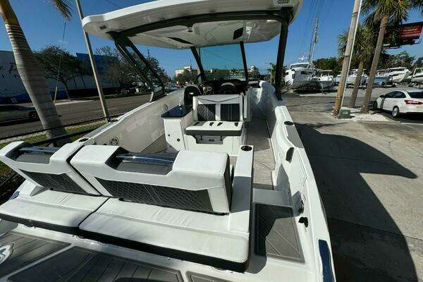 Monterey 30 ELITE Yacht For Sale