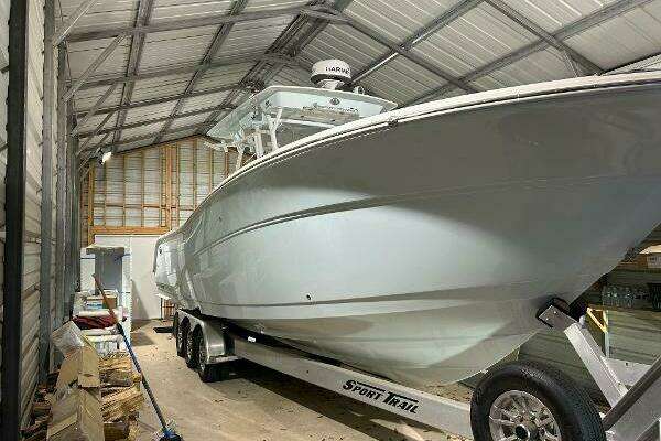 Photo of the 2019 Sea Fox 328 Commander "Middle Man"