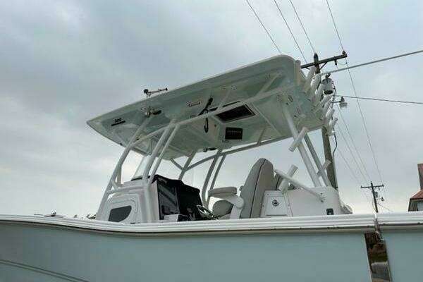 Photo of the 2019 Sea Fox 328 Commander "Middle Man"