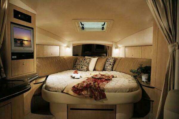 Photo of the 2006 Sea Ray 320 Sundancer "Change Order"