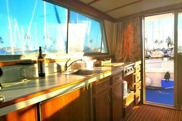 Photo of the 1979 Bertram 38 Convertible Sportfisher "RUSALKA"