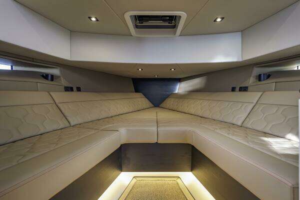 Vanquish Yachts VQ45 Yacht For Sale