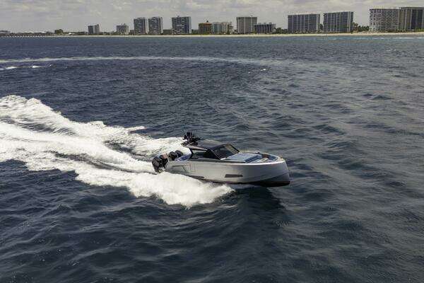 Vanquish Yachts VQ45 Yacht For Sale