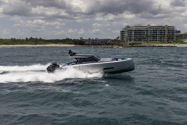 Vanquish Yachts VQ45 Yacht For Sale