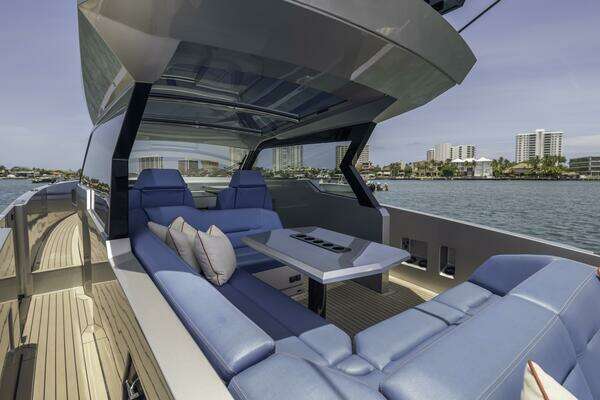 Vanquish Yachts VQ45 Yacht For Sale