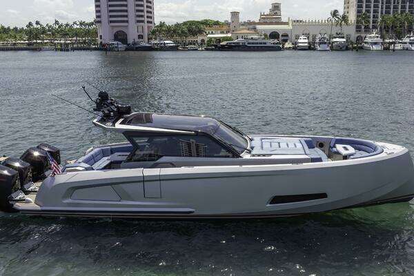 Vanquish Yachts VQ45 Yacht For Sale